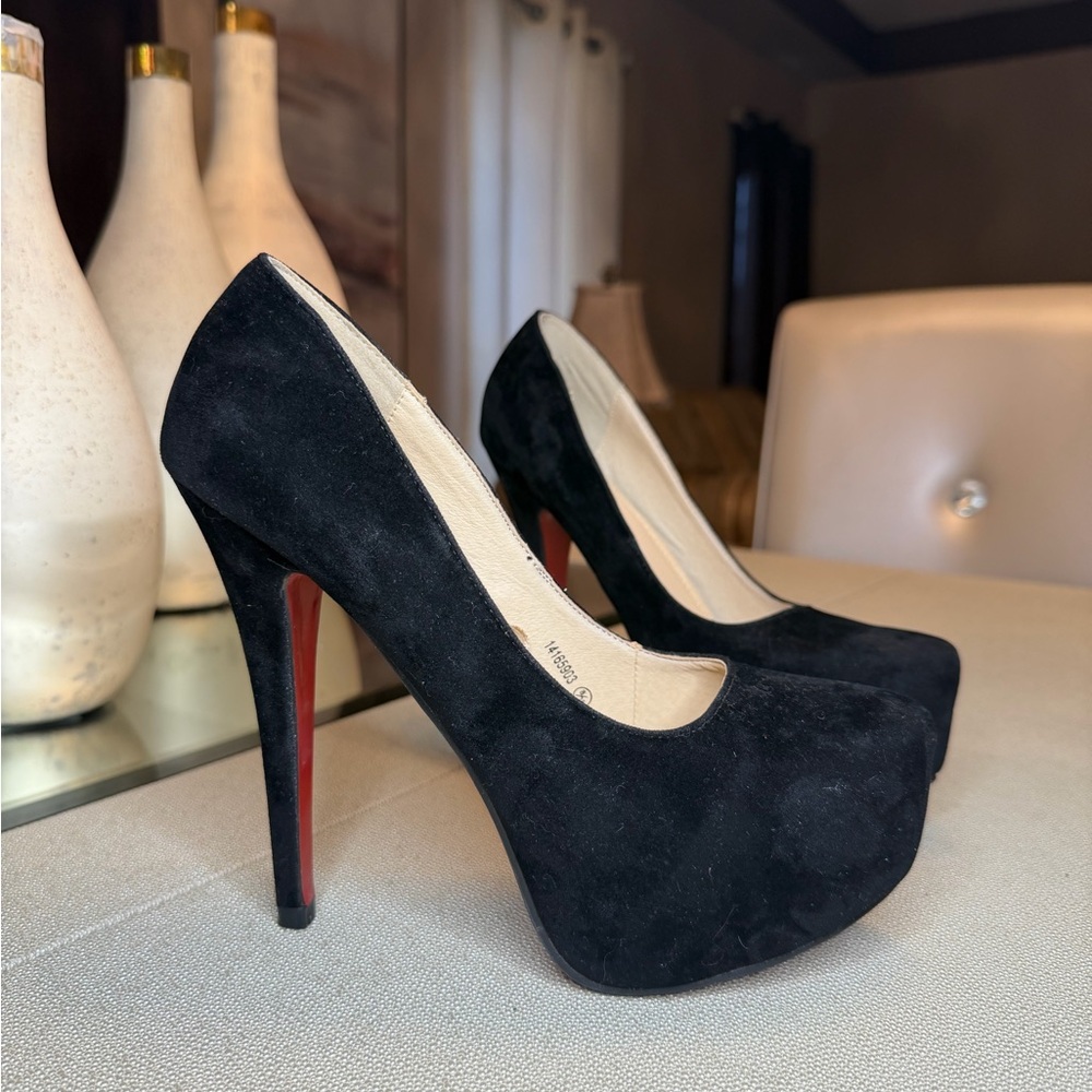 Ardene Black Suede Heels with Red Sole
